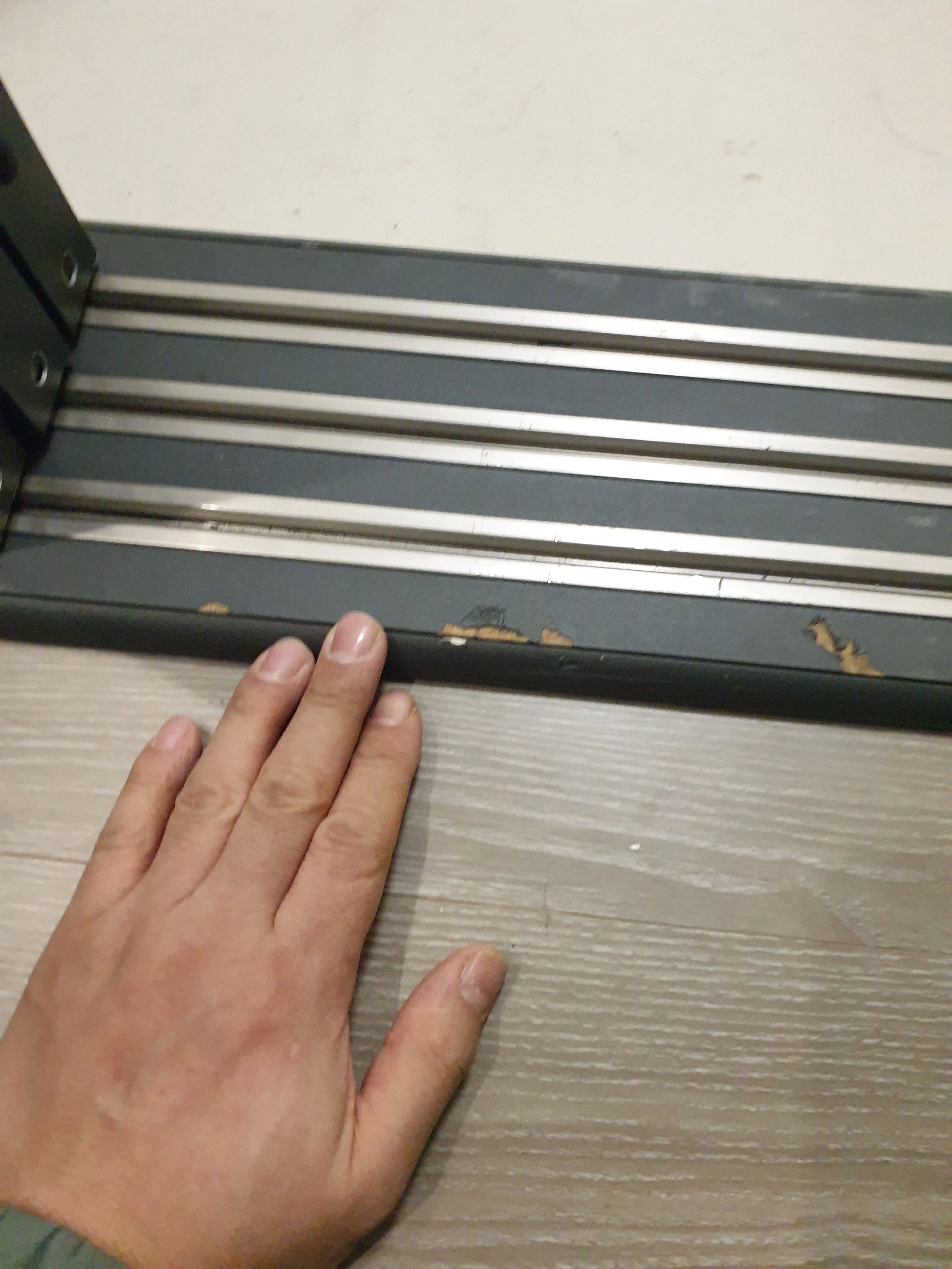 부천 중동 빌라 창문 부분필름 시공 전 상태